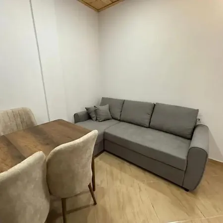 Apartment Roy Sarande